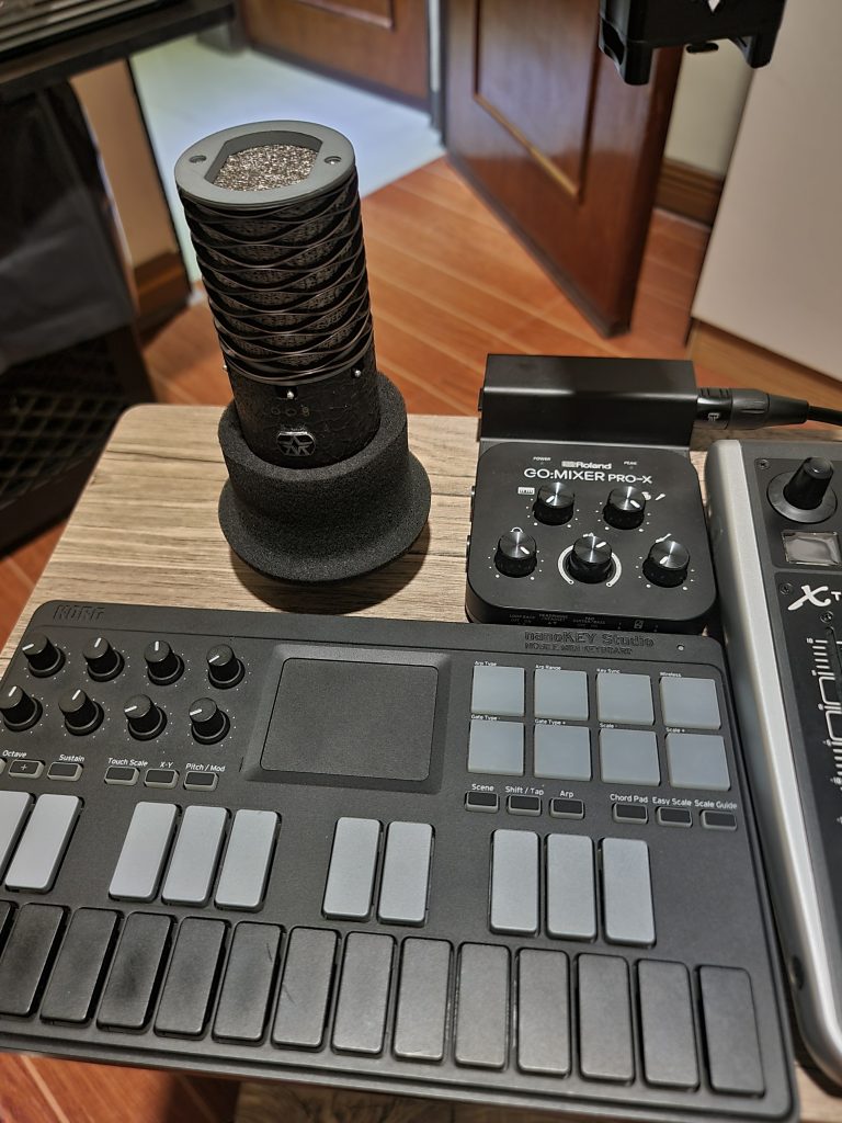 Mixomusiclab Portable Sound Mixing Setup - Korg nanoKey Studio, Aston Spirit and Roland GO:MIXER PRO